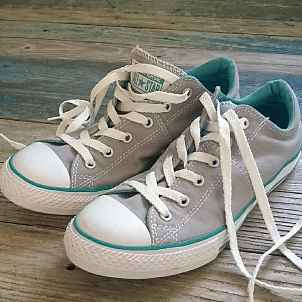 Canvas shoes